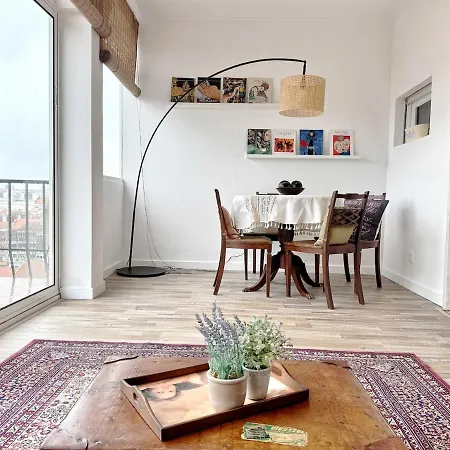 아파트 Benfica Design & Sky Views By Homeful Homes 리스본