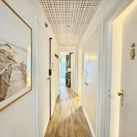 아파트 Benfica Design & Sky Views By Homeful Homes 리스본